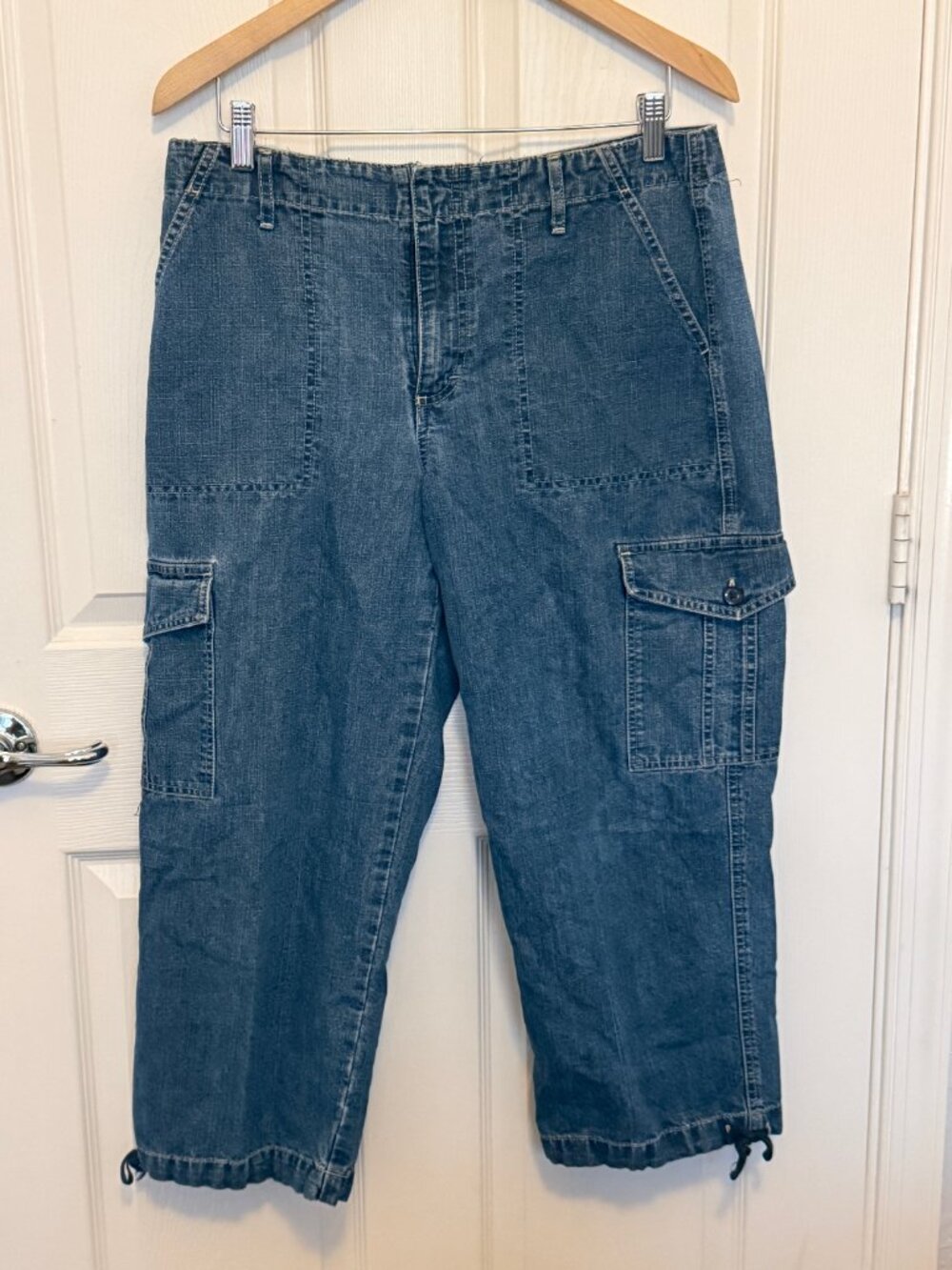 Gloria Vanderbilt Women's Denim Cargo Capri Pants Size 12 Blue Drawstring Hem Ca